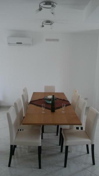 Pool House - Medulin Riviera Apartment Bagian luar foto